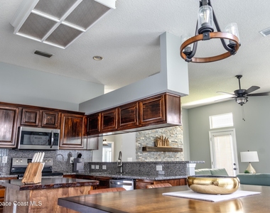 11536 Summer Haven Boulevard N - Photo Thumbnail 17