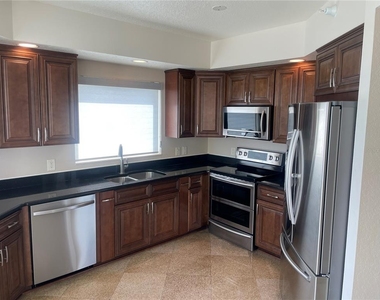 1180 Gulf Boulevard - Photo Thumbnail 8