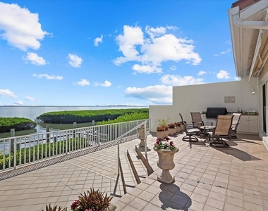 2254 Harbour Court Drive - Photo Thumbnail 51