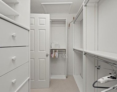 2254 Harbour Court Drive - Photo Thumbnail 13