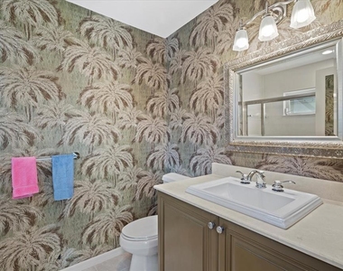 2254 Harbour Court Drive - Photo Thumbnail 15