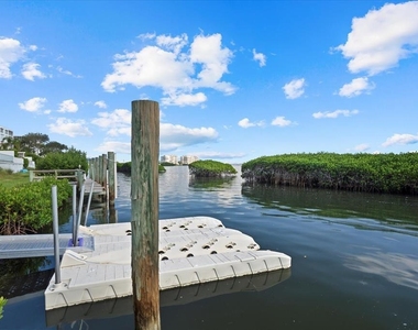 2254 Harbour Court Drive - Photo Thumbnail 8
