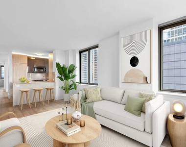 271 West 47th Street - Photo Thumbnail 1