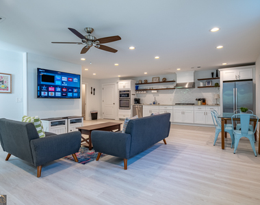 2617 Caladium Drive Ne - Photo Thumbnail 5