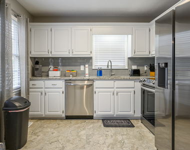 23 Magnolia Court Ne - Photo Thumbnail 8