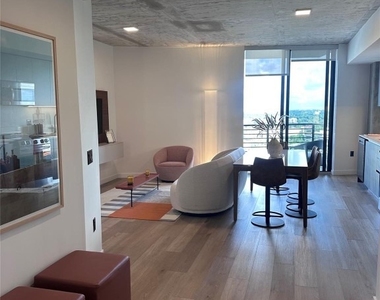 307 Sw 5th Street - Photo Thumbnail 2