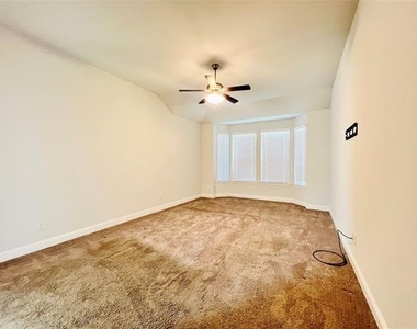 5644 Salt Springs Drive - Photo Thumbnail 13