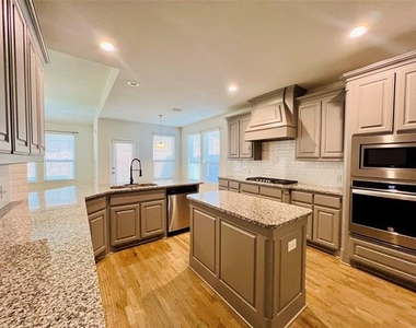 5644 Salt Springs Drive - Photo Thumbnail 6