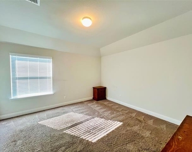 5644 Salt Springs Drive - Photo Thumbnail 24