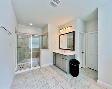 5644 Salt Springs Drive - Photo Thumbnail 17