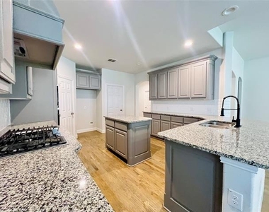 5644 Salt Springs Drive - Photo Thumbnail 7