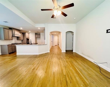 5644 Salt Springs Drive - Photo Thumbnail 9