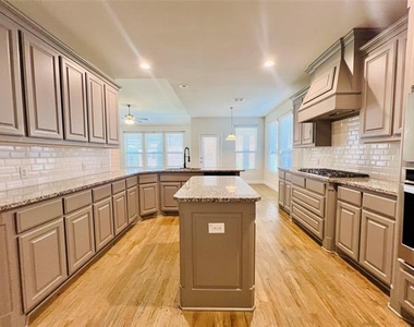 5644 Salt Springs Drive - Photo Thumbnail 4