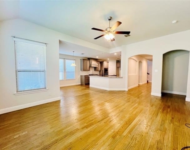 5644 Salt Springs Drive - Photo Thumbnail 10