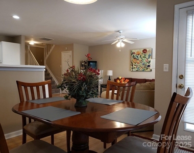 10643 Greyhound Drive - Photo Thumbnail 7