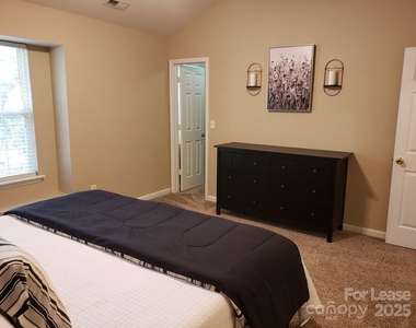10643 Greyhound Drive - Photo Thumbnail 14