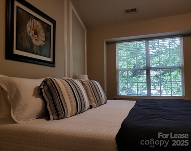 10643 Greyhound Drive - Photo Thumbnail 15