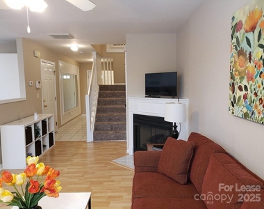 10643 Greyhound Drive - Photo Thumbnail 2