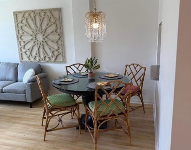 2616 Garden Drive N - Photo Thumbnail 7