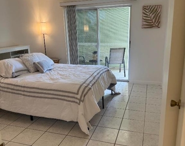 2616 Garden Drive N - Photo Thumbnail 12