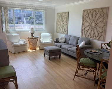 2616 Garden Drive N - Photo Thumbnail 6