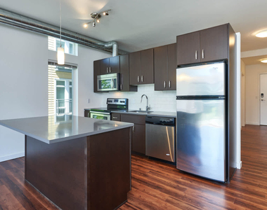 16175 Cleveland Street - Photo Thumbnail 2