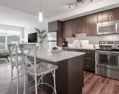 16175 Cleveland Street - Photo Thumbnail 5