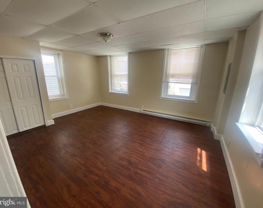 432 N 64th Street - Photo Thumbnail 5