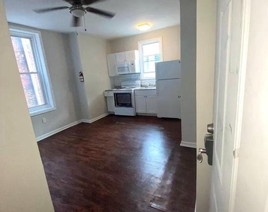 1464 N 52nd Street - Photo Thumbnail 2
