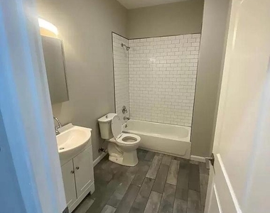1470 N 52nd Street - Photo Thumbnail 6