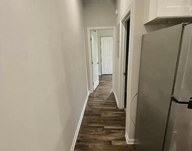 1470 N 52nd Street - Photo Thumbnail 5