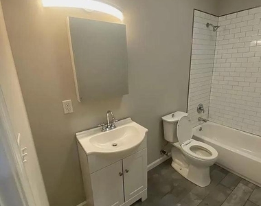 1470 N 52nd Street - Photo Thumbnail 7