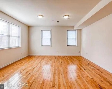 2400 W Thompson Street - Photo Thumbnail 2