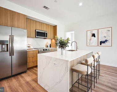 5300 Wisconsin Avenue Nw - Photo Thumbnail 5
