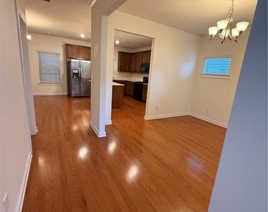 1392 Weatherbrook Circle - Photo Thumbnail 2