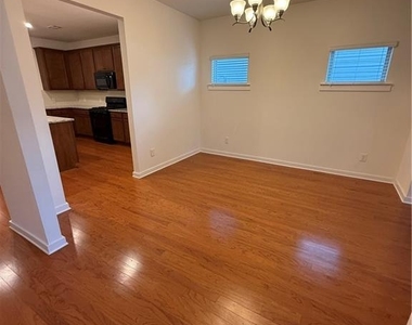 1392 Weatherbrook Circle - Photo Thumbnail 9