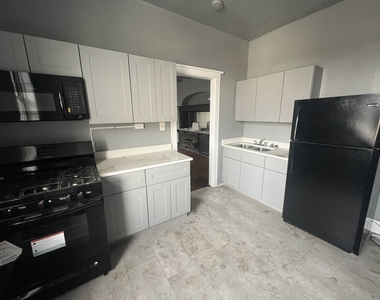 4956 S Michigan Avenue - Photo Thumbnail 6