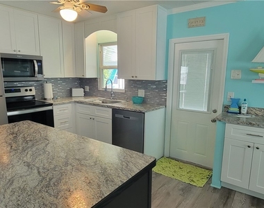 4701 Kahlua Lane - Photo Thumbnail 11