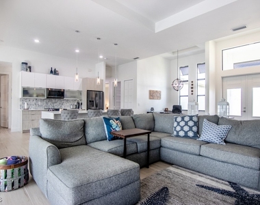 3507 Sw 2nd Avenue - Photo Thumbnail 8