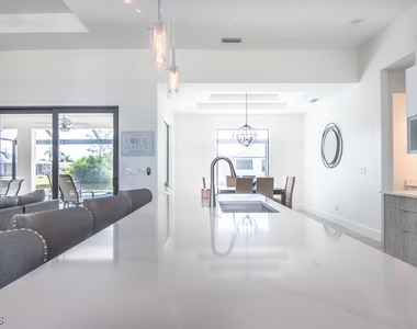 3507 Sw 2nd Avenue - Photo Thumbnail 5