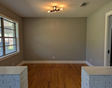 12633 Arp Street - Photo Thumbnail 4