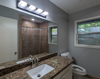 12633 Arp Street - Photo Thumbnail 10