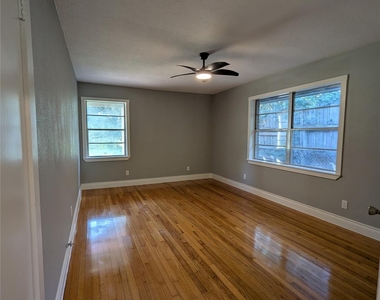 12633 Arp Street - Photo Thumbnail 6