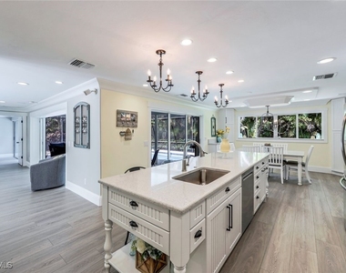 723 Willowhead Drive - Photo Thumbnail 9