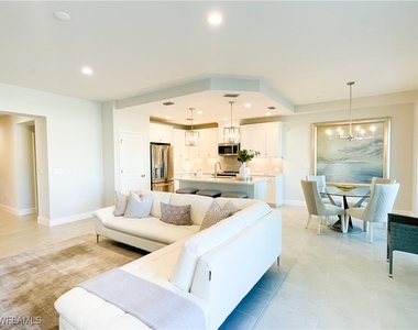 2555 Seychelles Drive - Photo Thumbnail 4