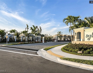 2555 Seychelles Drive - Photo Thumbnail 18