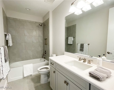 2555 Seychelles Drive - Photo Thumbnail 12