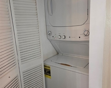 22161 Tallwood Court - Photo Thumbnail 16