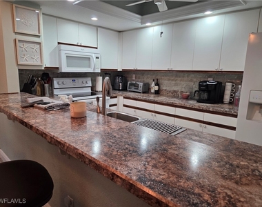 22161 Tallwood Court - Photo Thumbnail 3