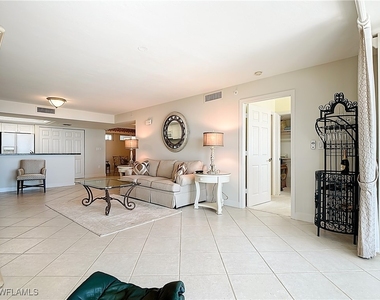 6849 Grenadier Boulevard - Photo Thumbnail 20